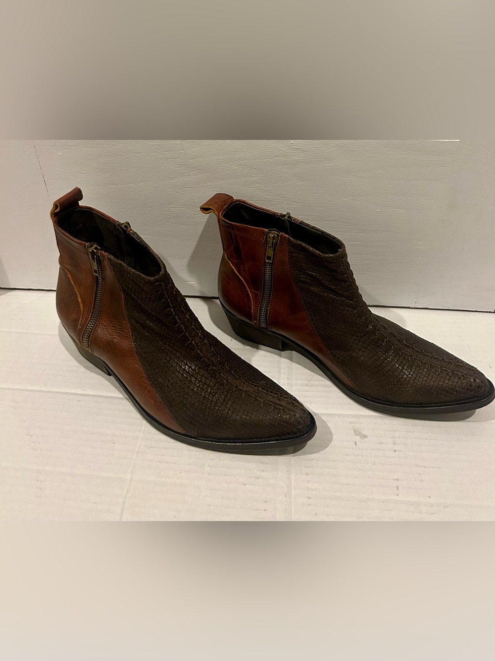 Free People Two-Tone Brown Leather & Textured Ankle Booties size 39